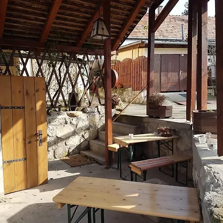 Village Wine House Этек