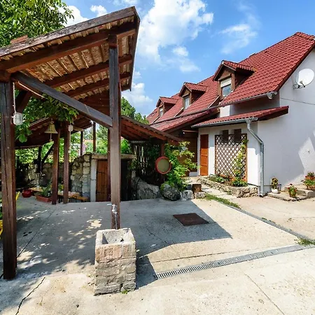 Village Wine House Гостевой дом